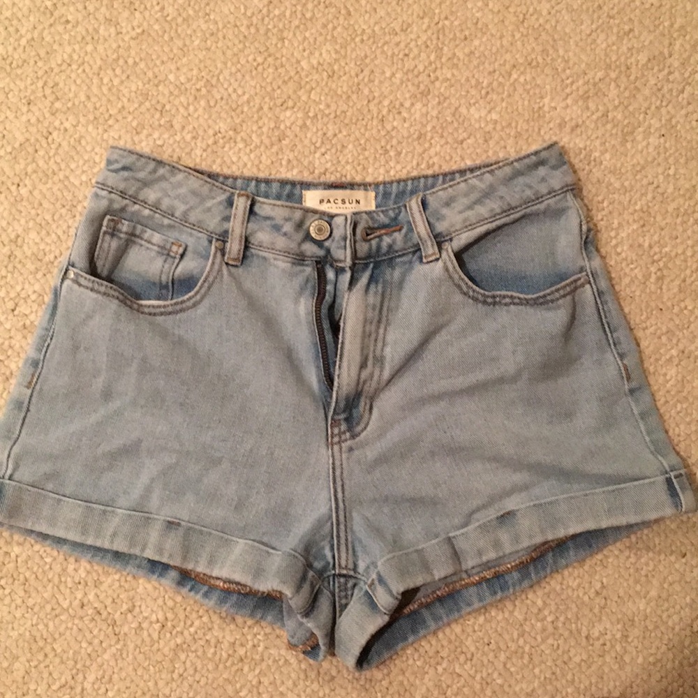 Pacsun Amber Blue Denim Mom Shorts// Size: 27